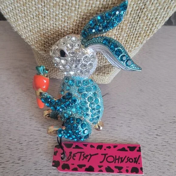 Betsey Johnson Blue Bunny Brooch - Picture 4 of 4